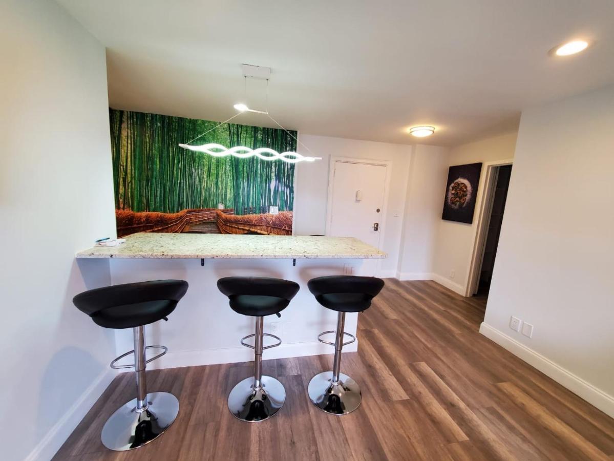 דירות אטלנטה Just Renovated 3 Br/2Bath/ Parking+ Downtown View מראה חיצוני תמונה