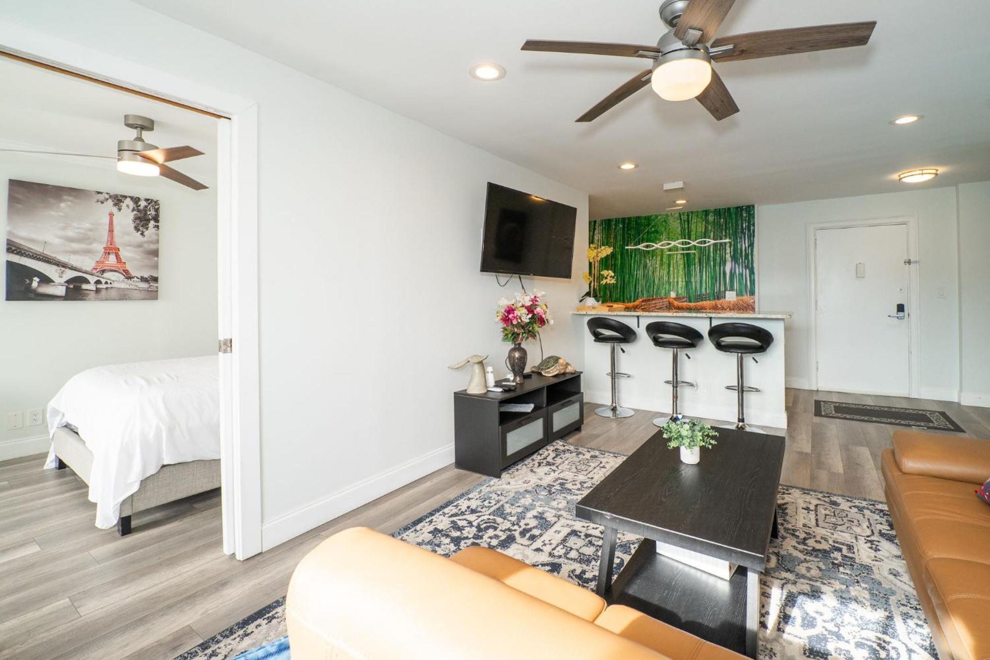 דירות אטלנטה Just Renovated 3 Br/2Bath/ Parking+ Downtown View מראה חיצוני תמונה