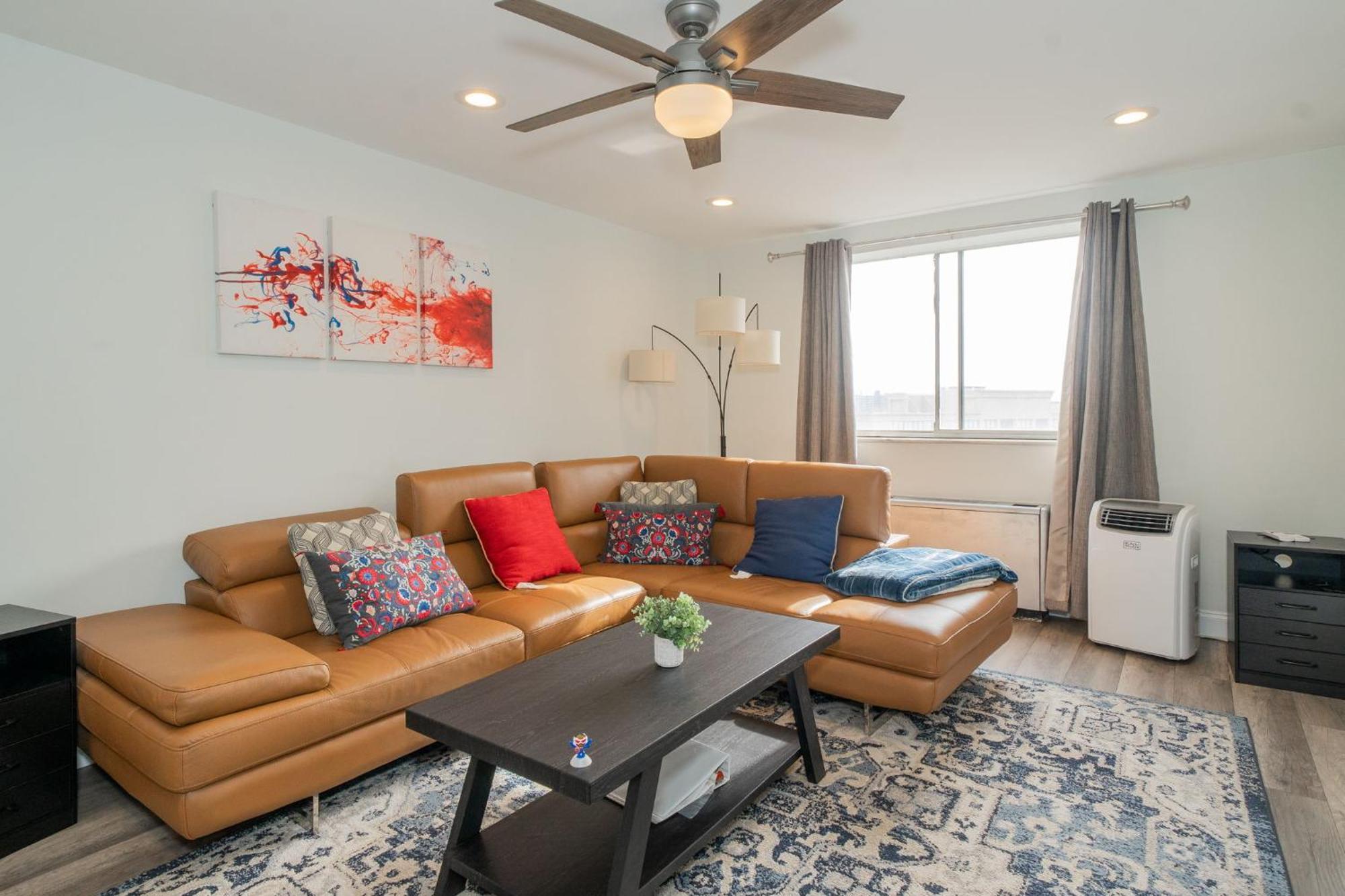 דירות אטלנטה Just Renovated 3 Br/2Bath/ Parking+ Downtown View מראה חיצוני תמונה
