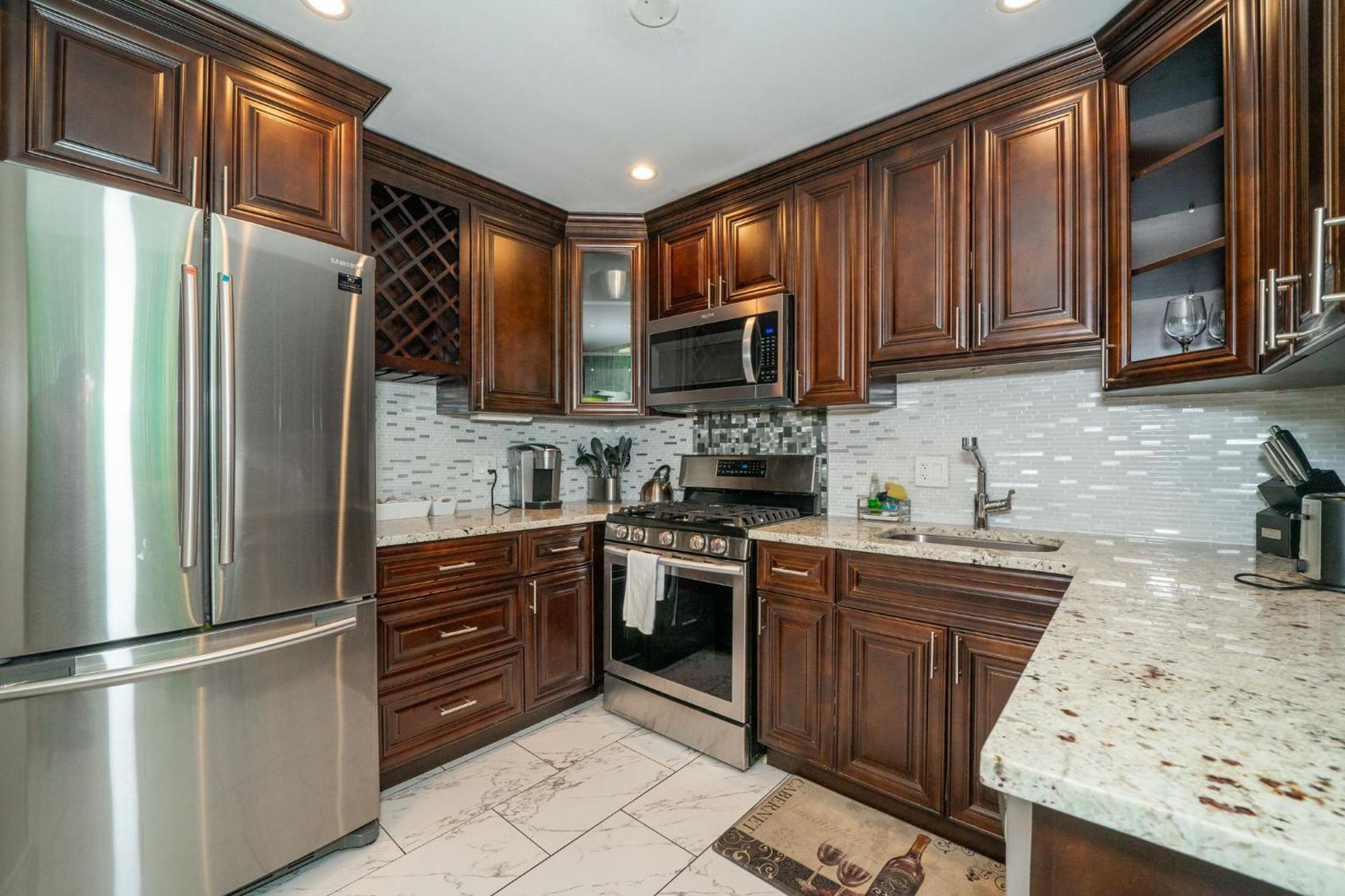דירות אטלנטה Just Renovated 3 Br/2Bath/ Parking+ Downtown View מראה חיצוני תמונה