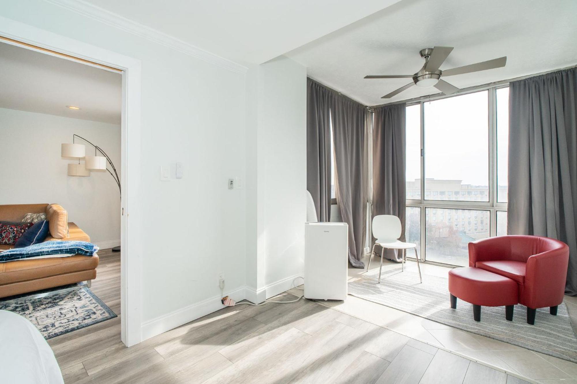 דירות אטלנטה Just Renovated 3 Br/2Bath/ Parking+ Downtown View מראה חיצוני תמונה