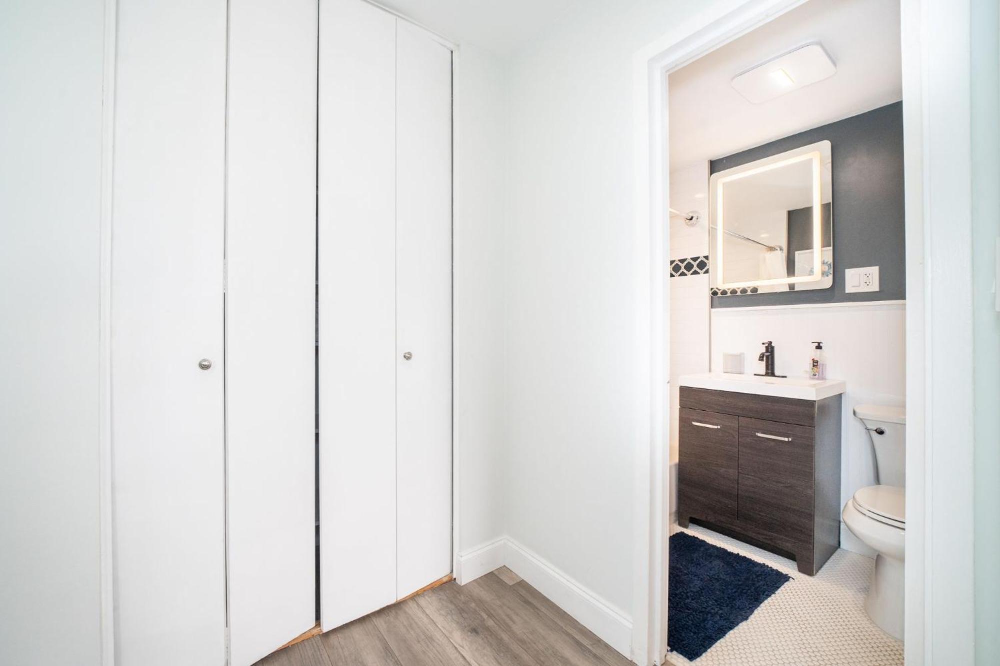 דירות אטלנטה Just Renovated 3 Br/2Bath/ Parking+ Downtown View מראה חיצוני תמונה