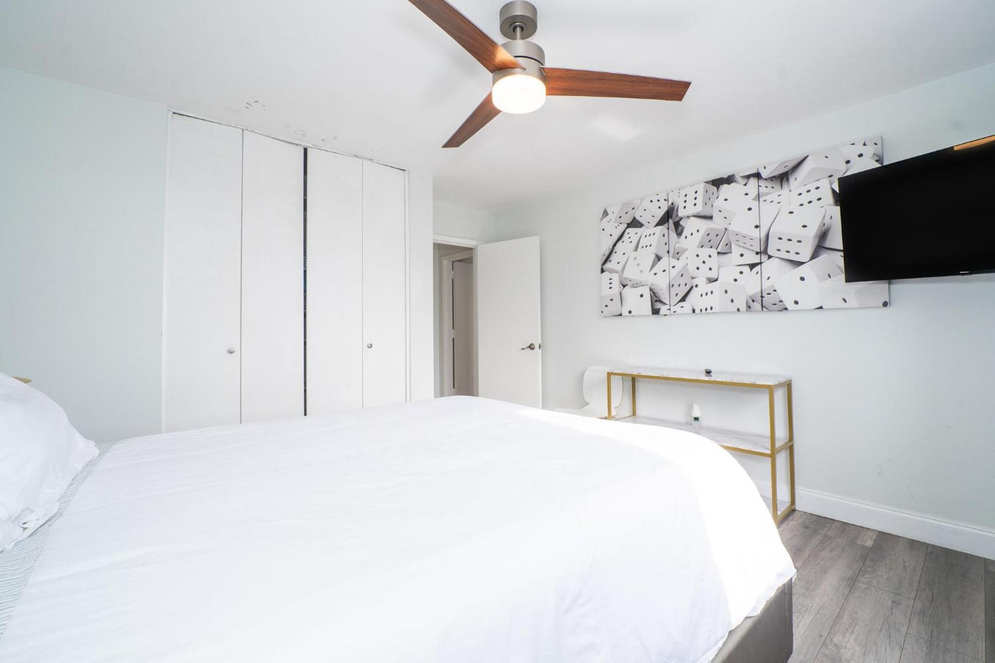דירות אטלנטה Just Renovated 3 Br/2Bath/ Parking+ Downtown View מראה חיצוני תמונה